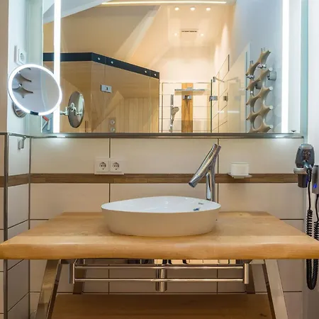 Auszeit * אולפניץ